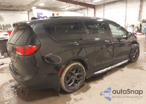 2019 Chrysler Pacifica Touring L z USA, uszkodzony, nr VIN 2C4RC1BG9KR681802